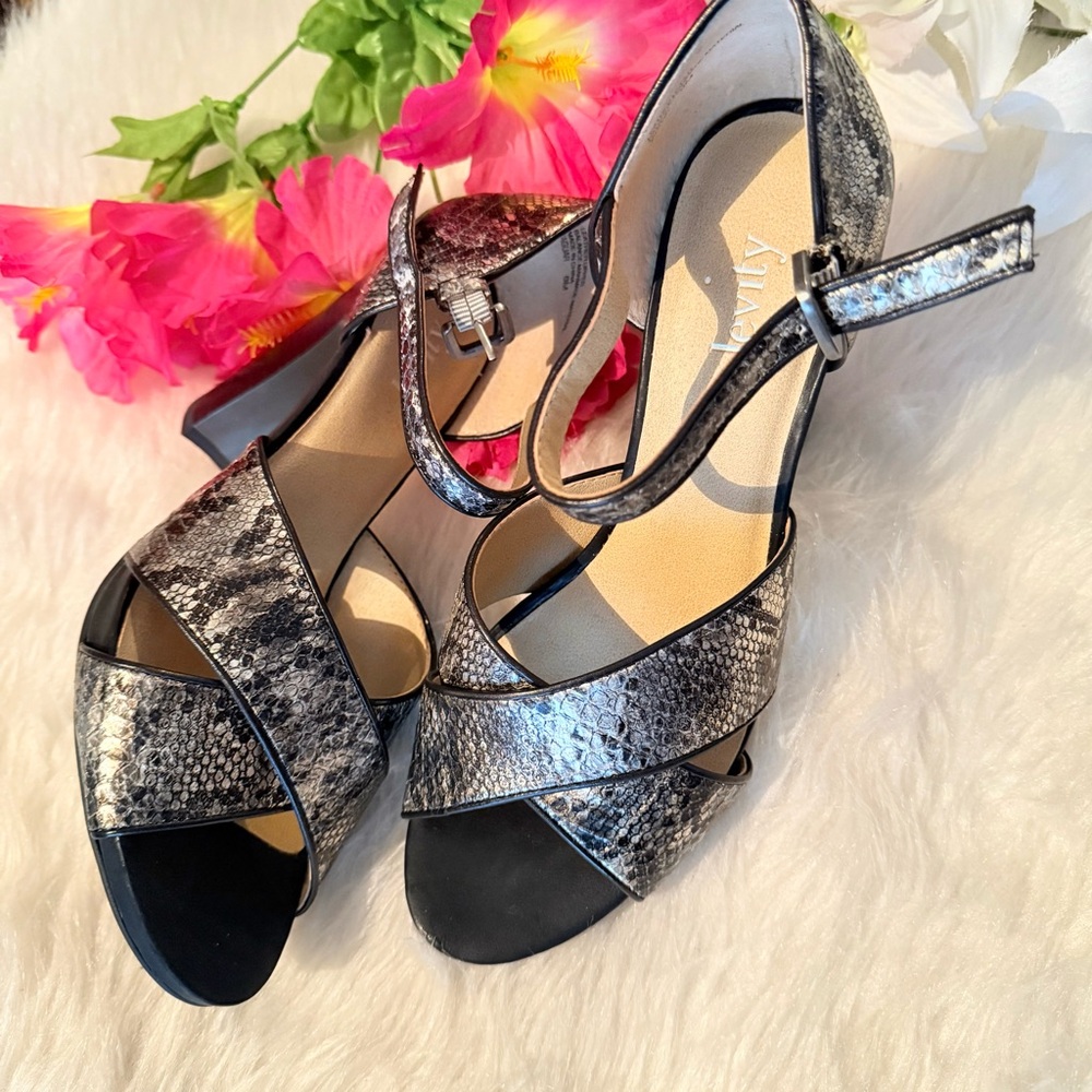 Levity Black and Gray Snakeskin Heels - Picture 5 of 16